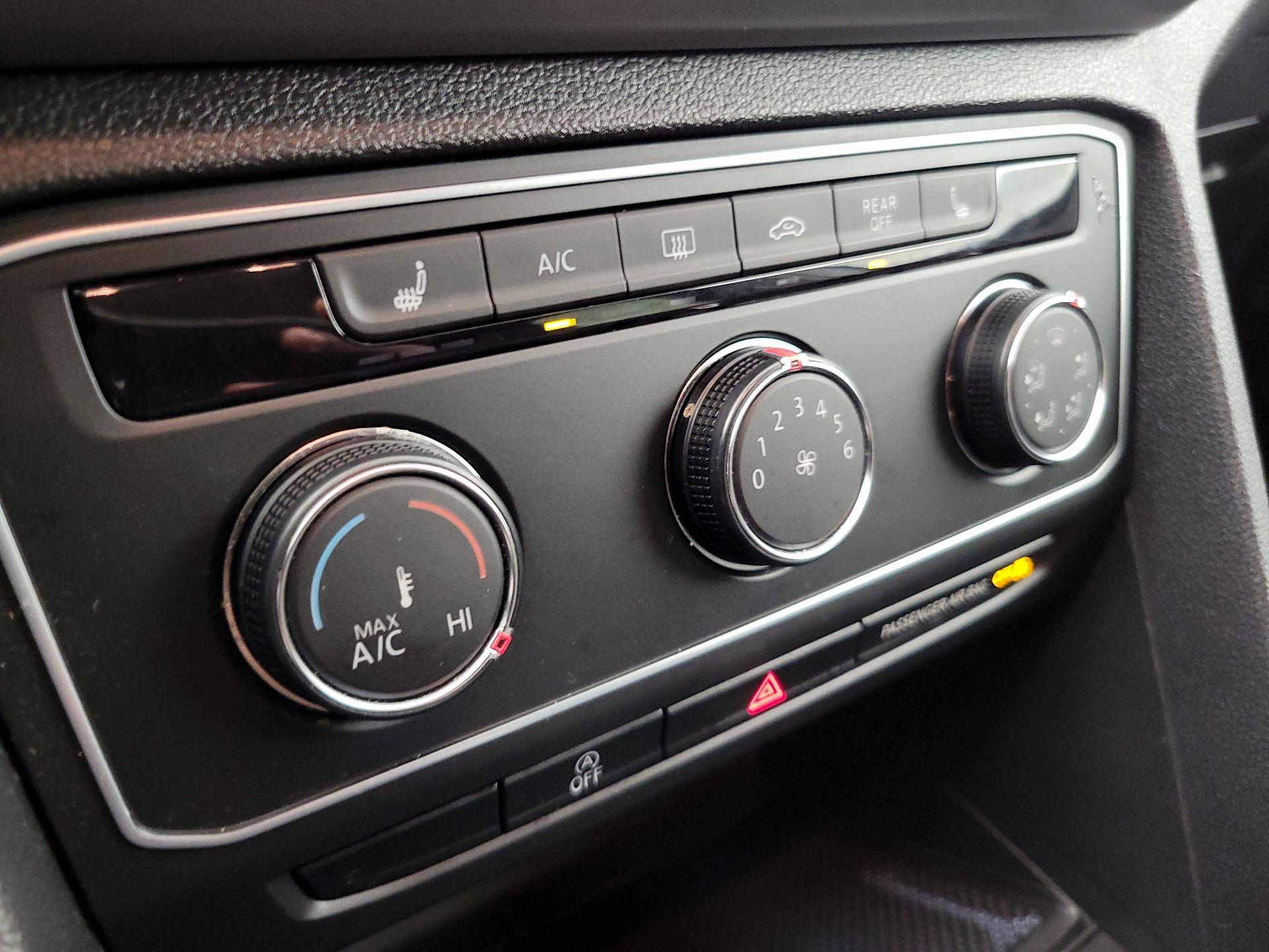 Thumbnail: 2018 Volkswagen Atlas - 16