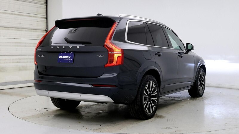 2022 Volvo XC90 T6 Momentum 8