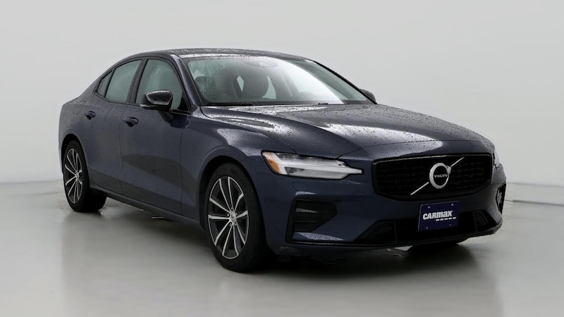 2022 Volvo S60 B5 Momentum Hero Image