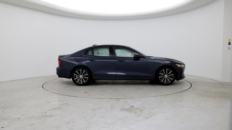 2022 Volvo S60 B5 Momentum 7