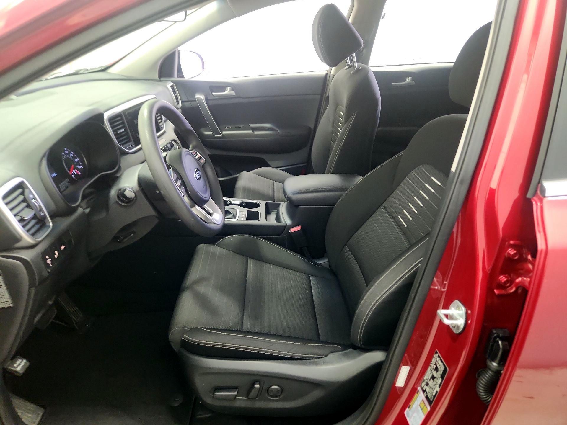 Thumbnail: 2020 Kia Sportage - 11