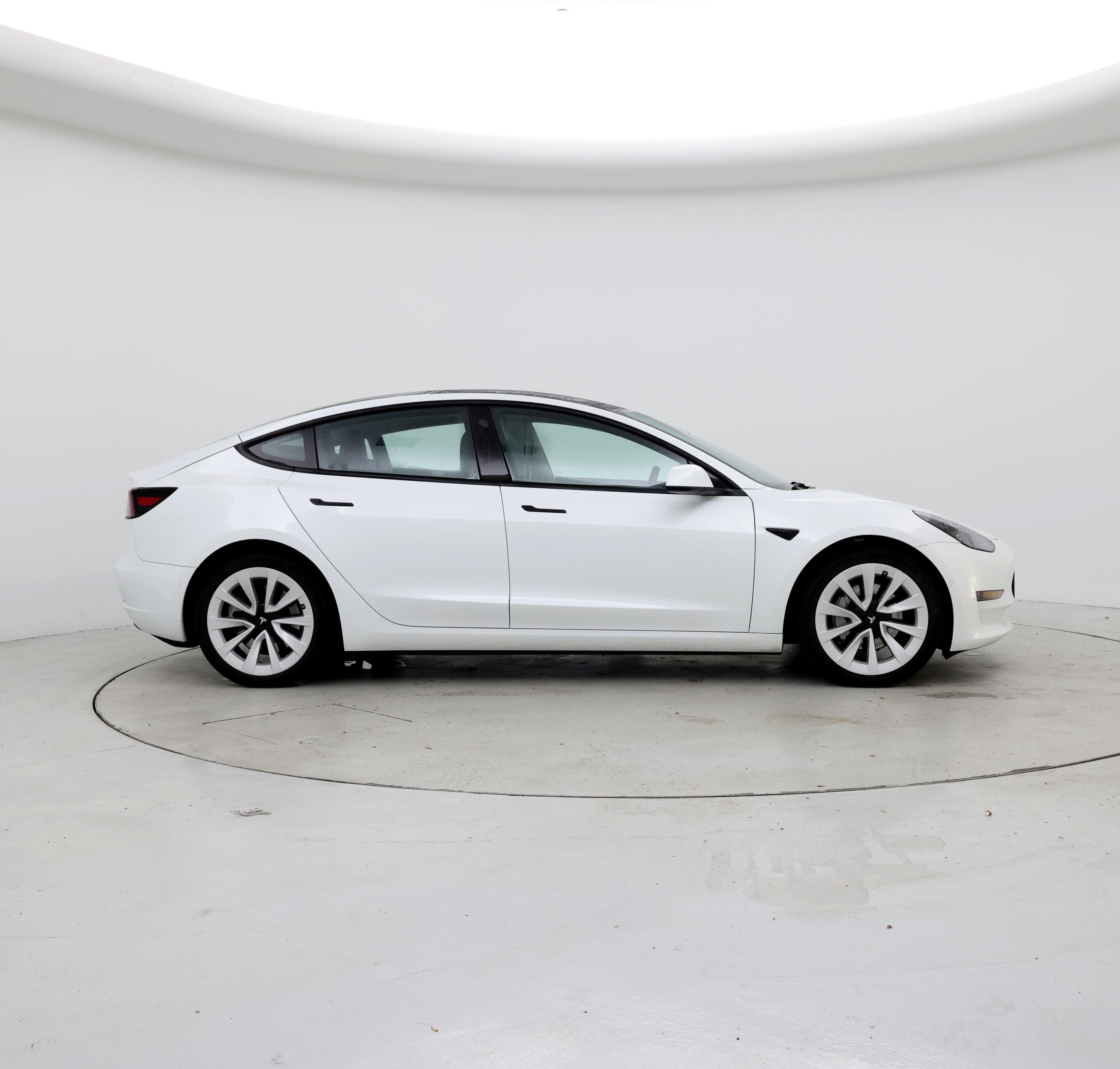Thumbnail: 2022 Tesla Model 3 - 7