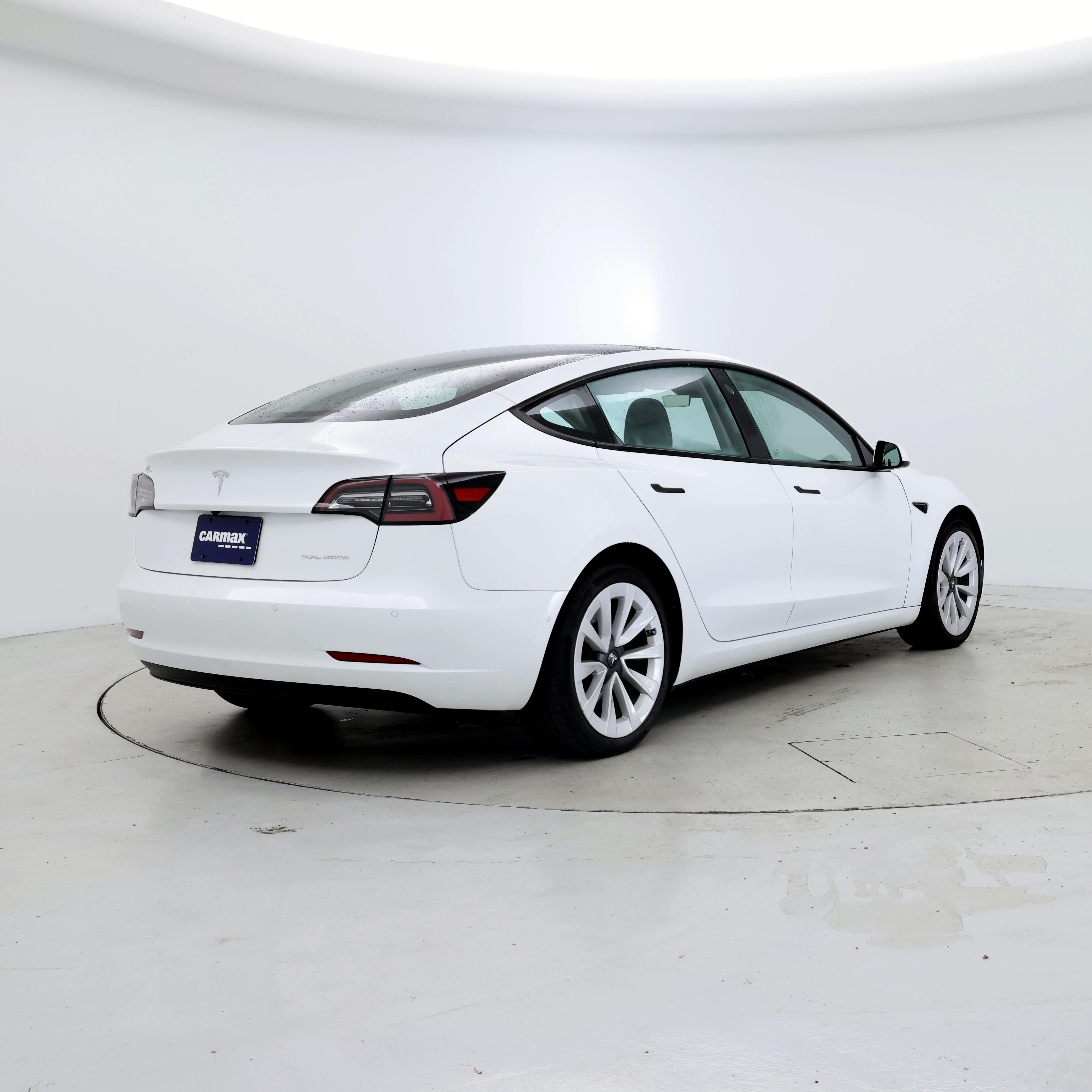 Thumbnail: 2022 Tesla Model 3 - 8