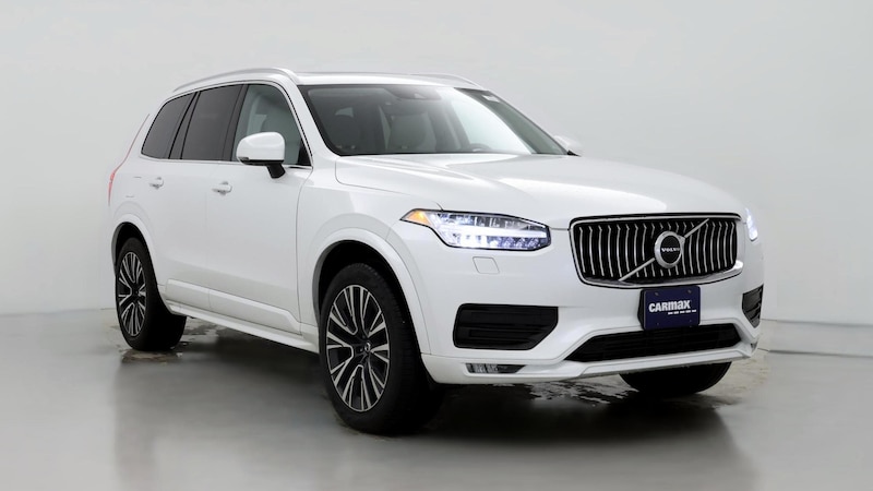 2022 Volvo XC90 T6 Momentum Hero Image