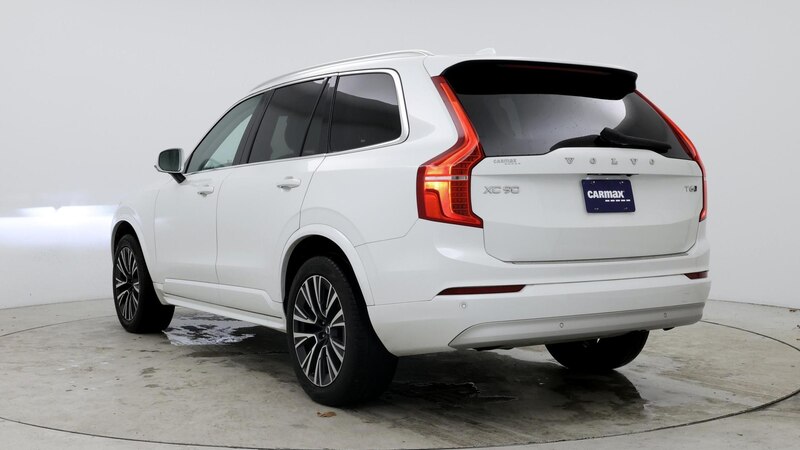 2022 Volvo XC90 T6 Momentum 2