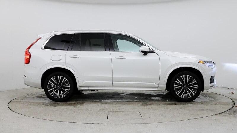 2022 Volvo XC90 T6 Momentum 7