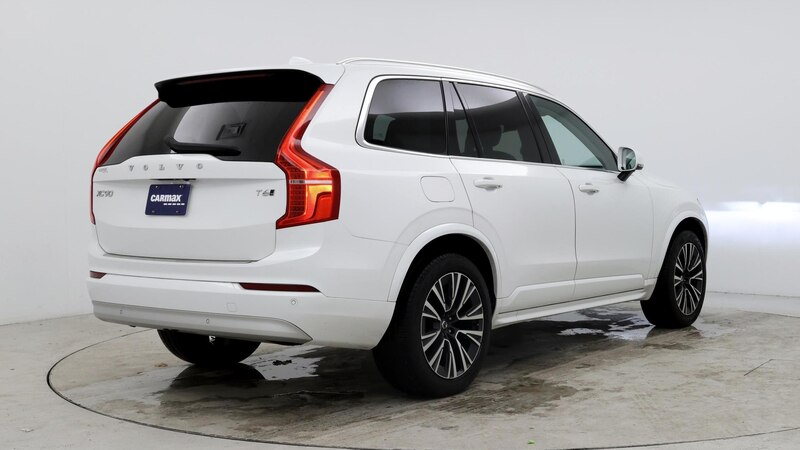 2022 Volvo XC90 T6 Momentum 8