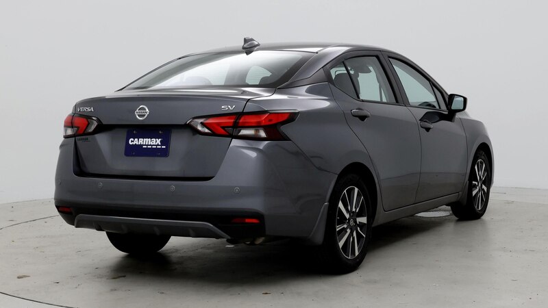 2022 Nissan Versa SV 8