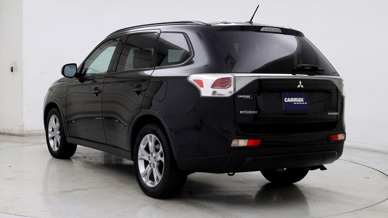 2015 Mitsubishi Outlander SE 2