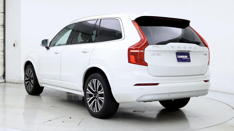 2022 Volvo XC90 T6 Momentum 2