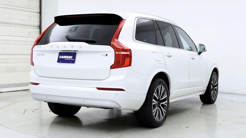 2022 Volvo XC90 T6 Momentum 8