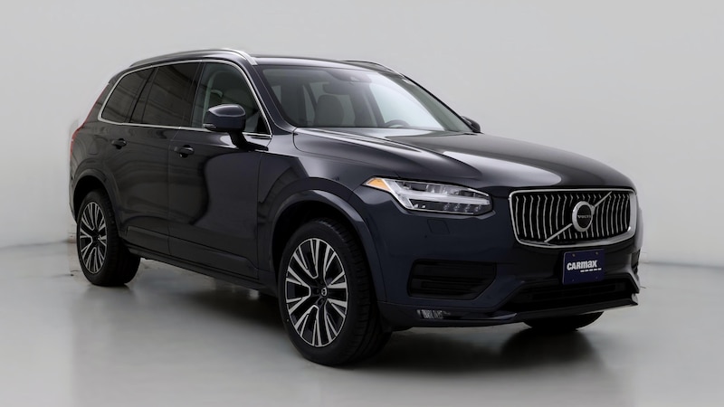 2022 Volvo XC90 T6 Momentum Hero Image