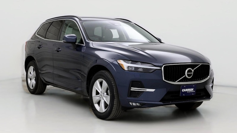 2022 Volvo XC60 B5 Momentum Hero Image