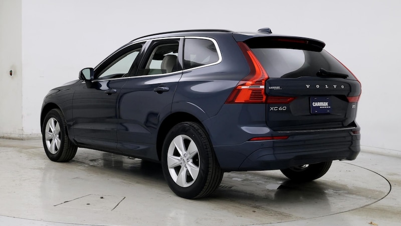 2022 Volvo XC60 B5 Momentum 2