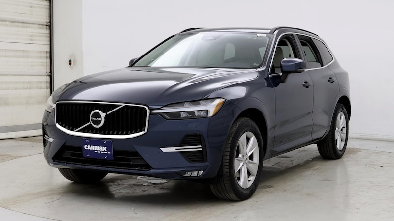 2022 Volvo XC60 B5 Momentum 4