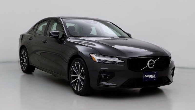 2022 Volvo S60 B5 Momentum Hero Image