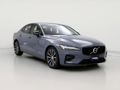 2022 Volvo S60 B5 Momentum -
                Boston, MA