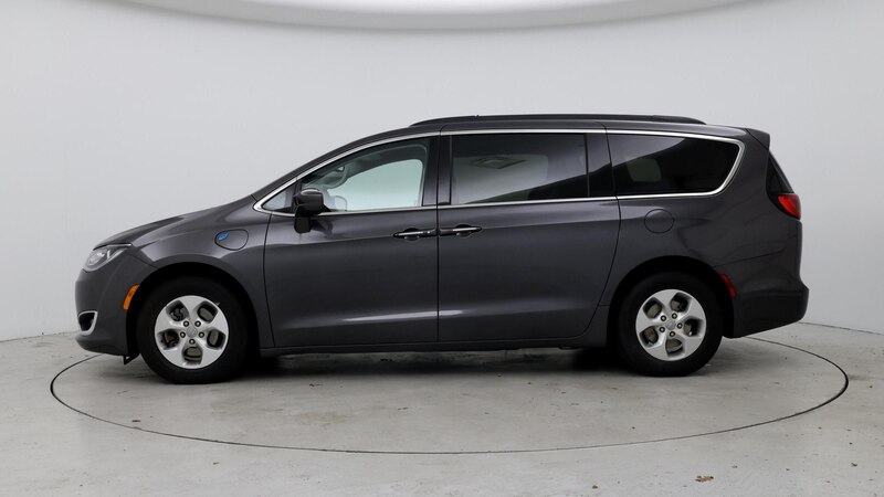 2017 Chrysler Pacifica Premium 3