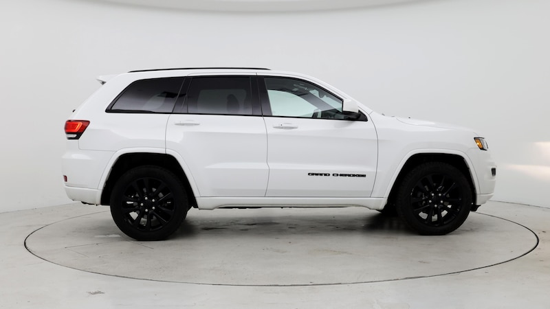 2017 Jeep Grand Cherokee Altitude 7