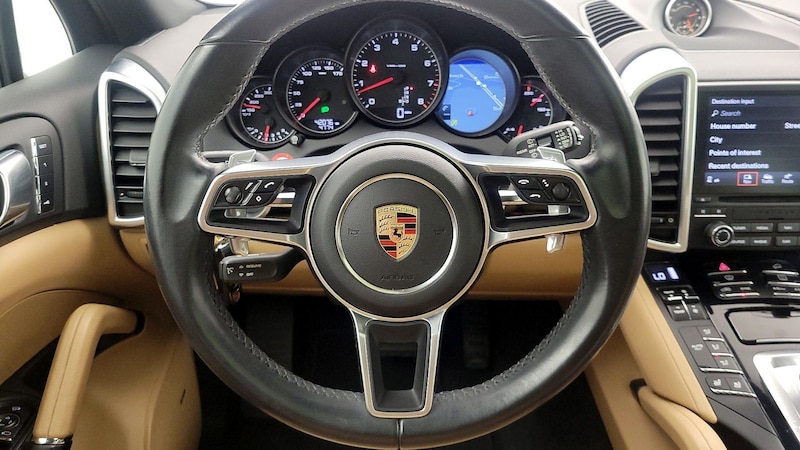 2017 Porsche Cayenne  10