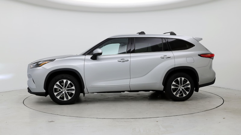 2022 Toyota Highlander XLE 3