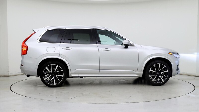 2022 Volvo XC90 T6 Momentum 7