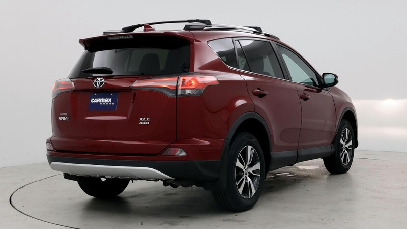 2018 Toyota RAV4 XLE 8