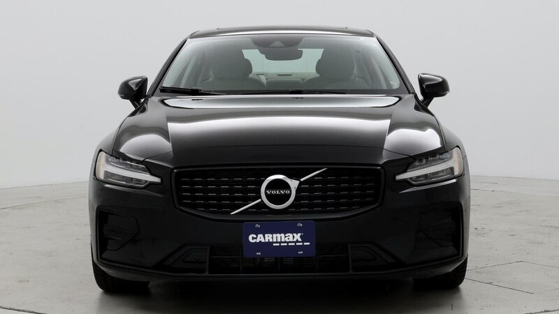 2022 Volvo S60 B5 Momentum 5