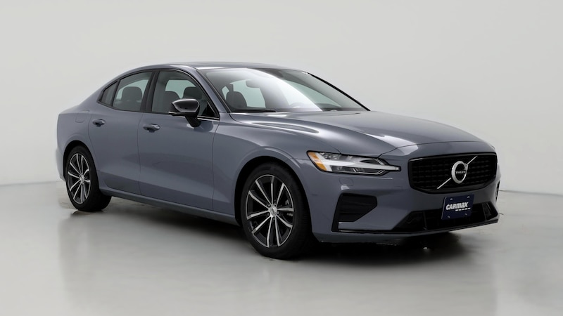 2022 Volvo S60 B5 Momentum Hero Image