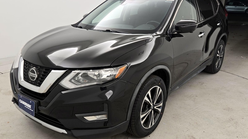 2020 Nissan Rogue SV Hero Image