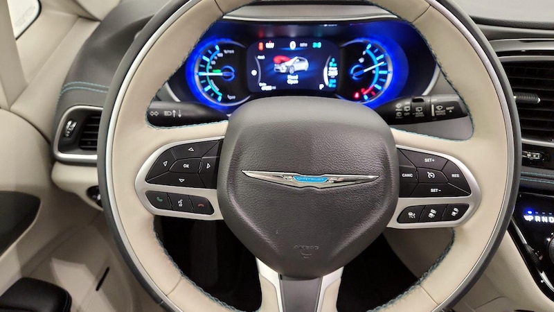 2018 Chrysler Pacifica Hybrid Limited 10