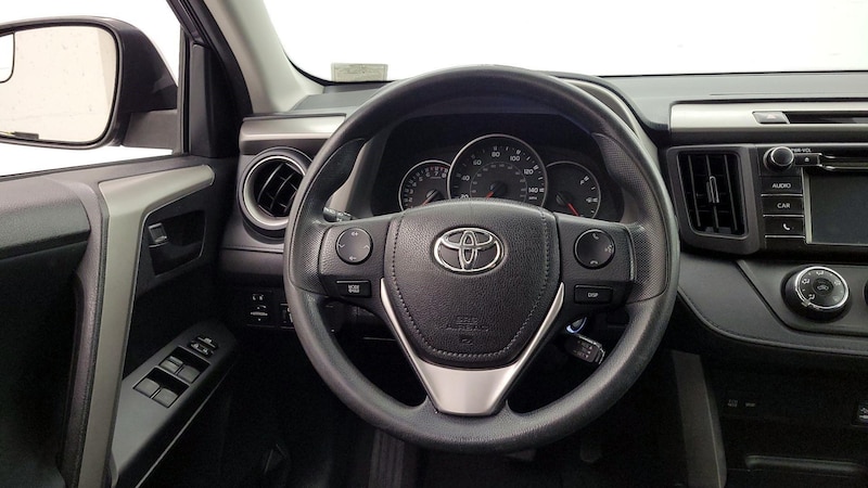 2016 Toyota RAV4 LE 10