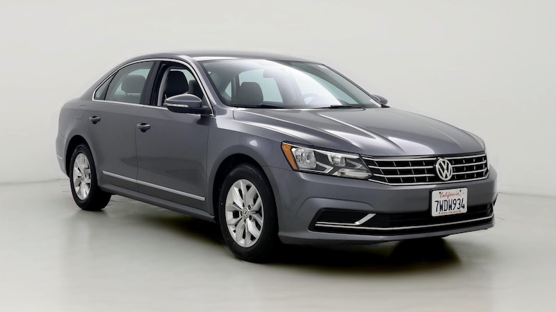 2017 Volkswagen Passat S Hero Image