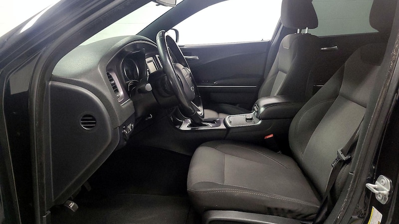 2017 Dodge Charger SE 11