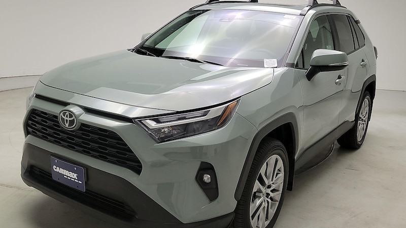 2022 Toyota RAV4 XLE Premium 3