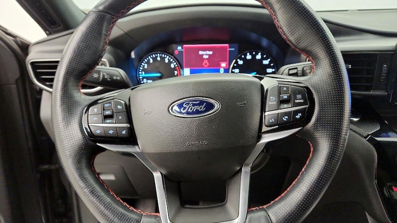 2022 Ford Explorer ST-Line 10