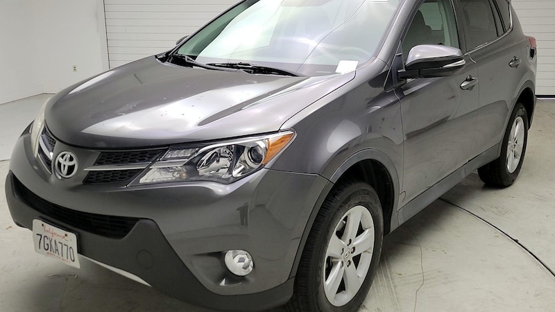 2014 Toyota RAV4 XLE Hero Image