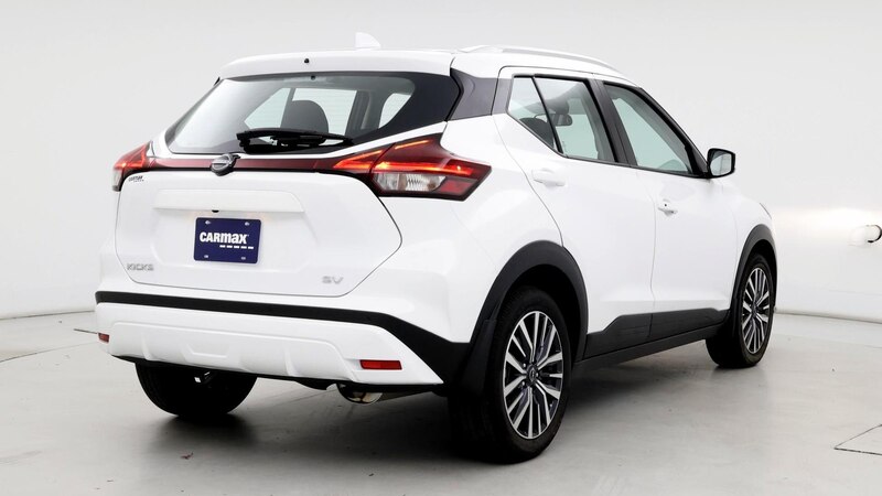 2023 Nissan Kicks SV 8