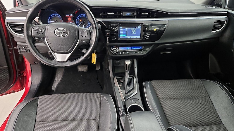 2015 Toyota Corolla S 9