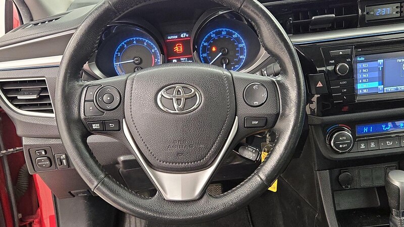 2015 Toyota Corolla S 10