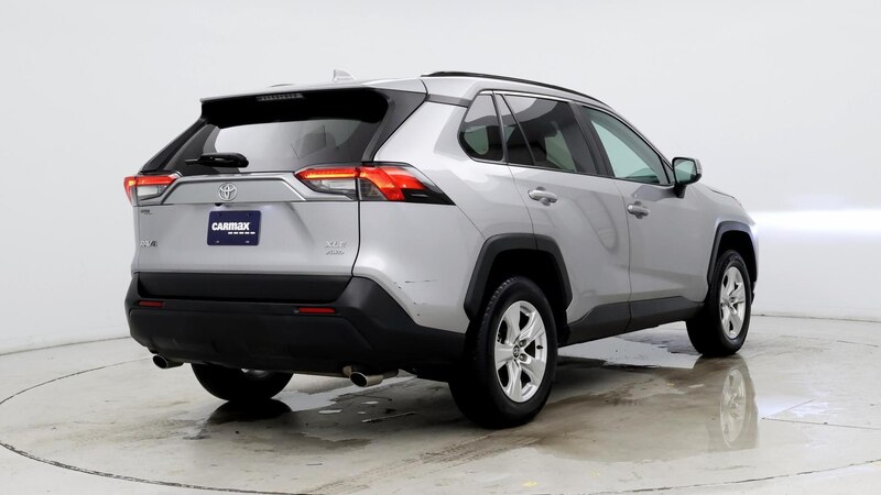 2021 Toyota RAV4 XLE 8