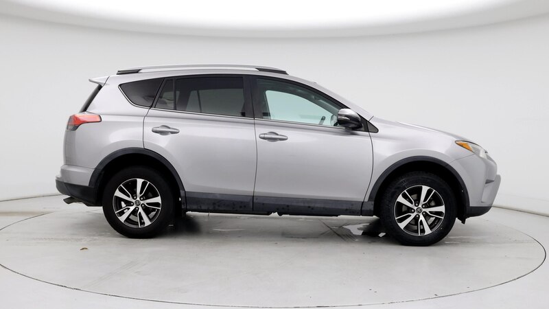 2017 Toyota RAV4 XLE 7