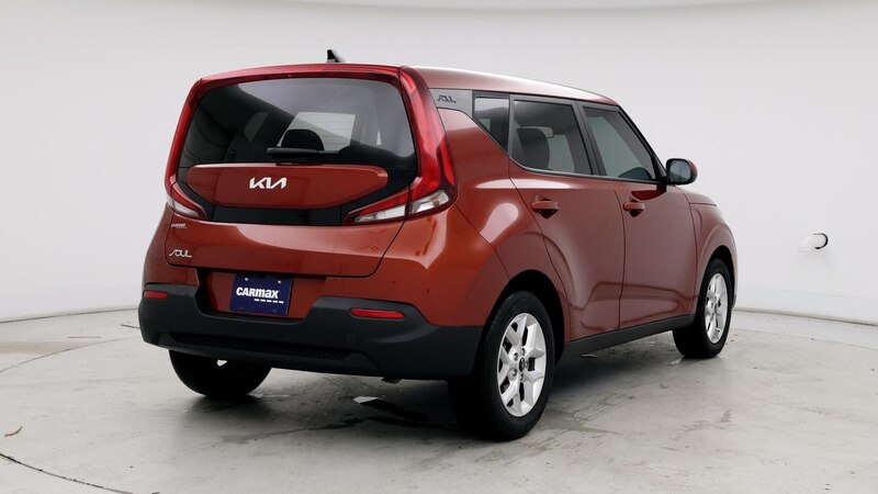 2022 Kia Soul LX 8