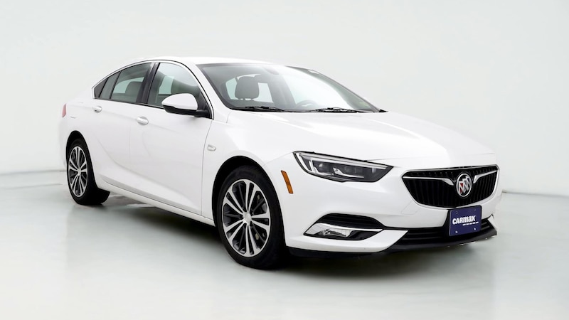 2020 Buick Regal Essence Hero Image