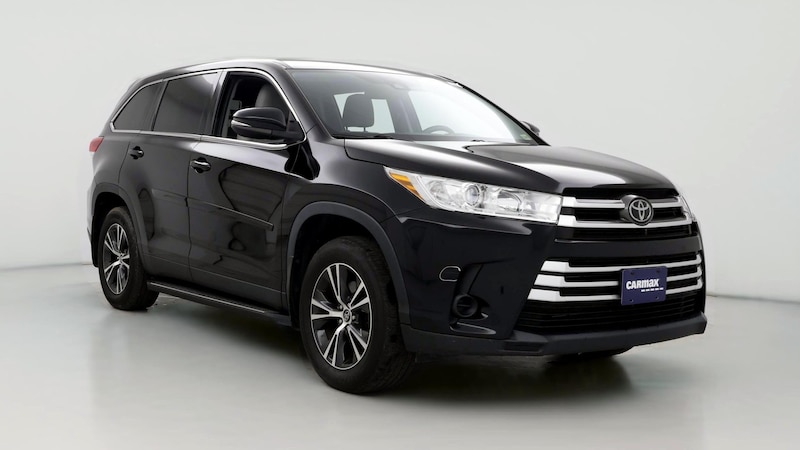 2019 Toyota Highlander LE Hero Image