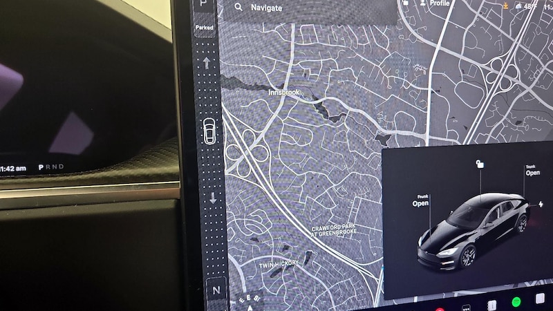 2022 Tesla Model S Plaid 17