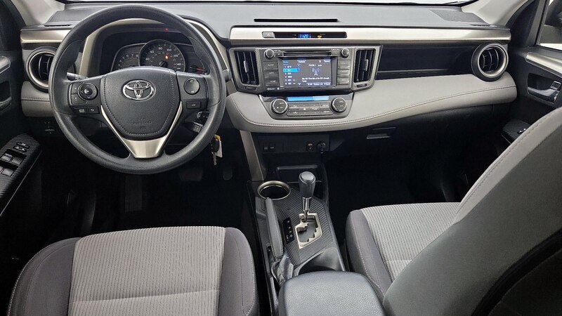 2014 Toyota RAV4 XLE 9