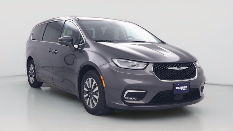 2022 Chrysler Pacifica Hybrid Touring L Hero Image