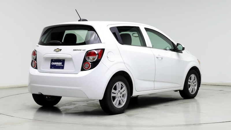 2016 Chevrolet Sonic LT 8