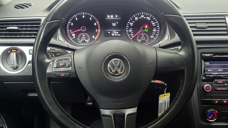 2014 Volkswagen Passat Wolfsburg Edition 10